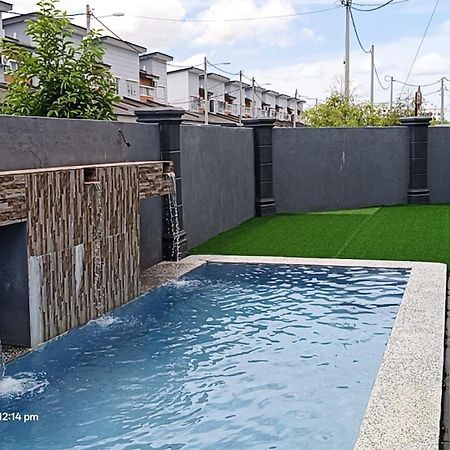 Rania Homestay With Private Pool Seri Iskandar Perak Near Utp Uitm Kampong Bota Road Exterior foto