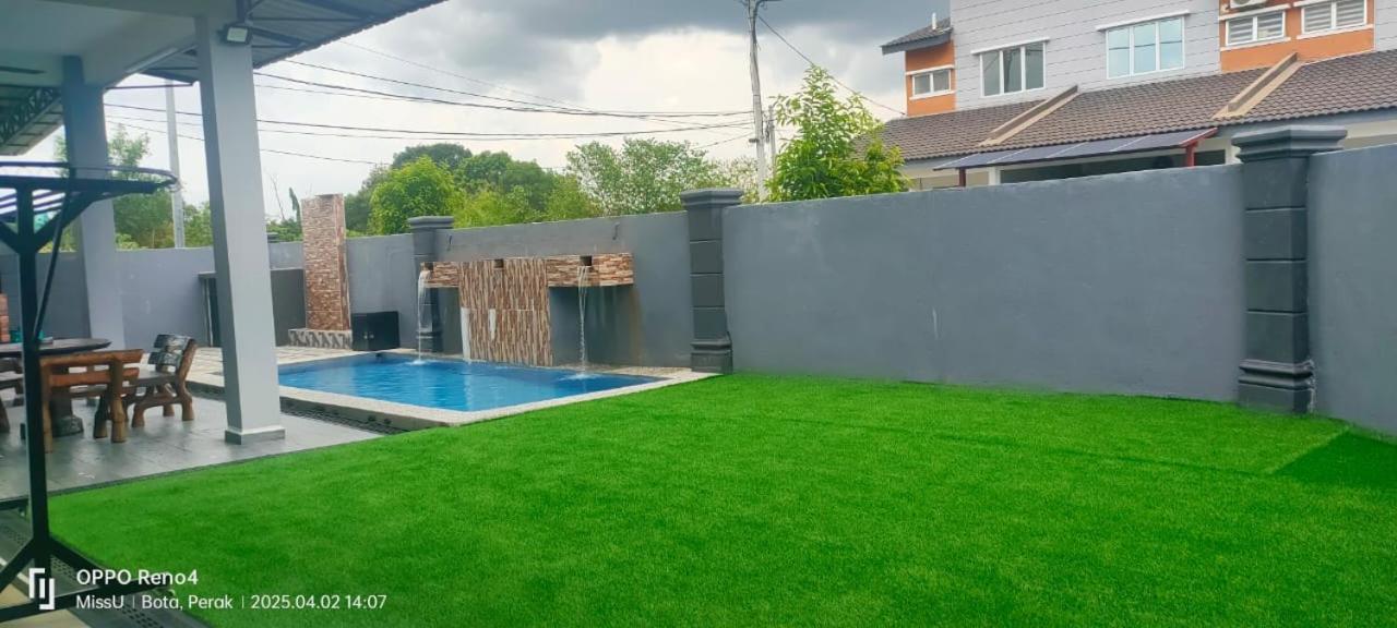 Rania Homestay With Private Pool Seri Iskandar Perak Near Utp Uitm Kampong Bota Road Exterior foto